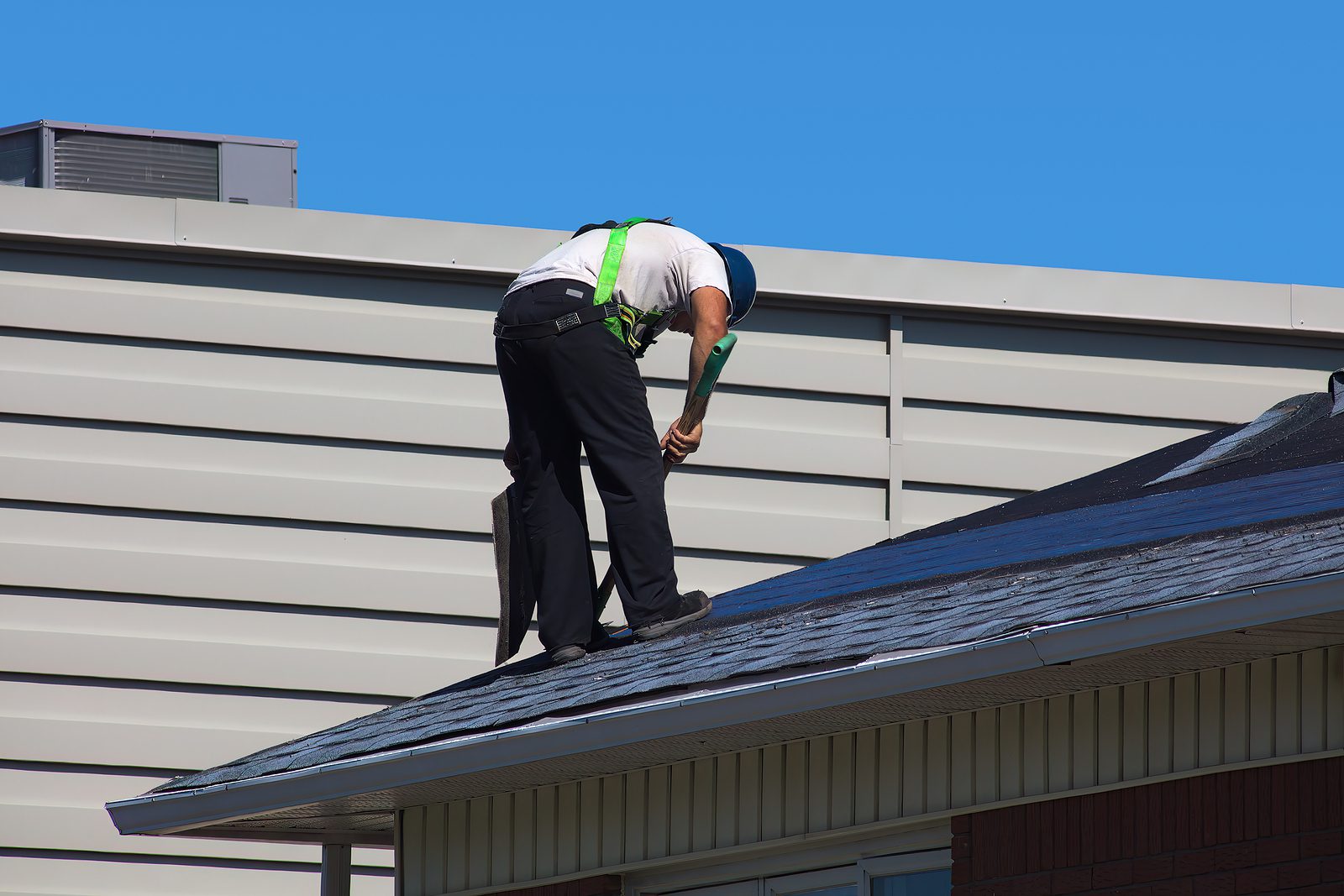 residential roof replacement in centennial, co